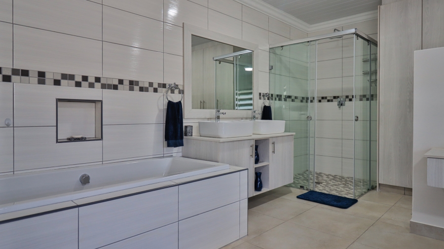 4 Bedroom Property for Sale in Seemeeu Park Western Cape